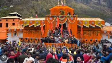 Photo of बद्रीनाथ में अव्यवस्थाओं के खिलाफ तीर्थ पुरोहितों एवं स्थानीय लोगों का धरना प्रदर्शन