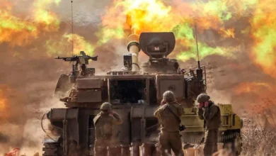 Photo of गाजा में भीषण लड़ाई जारी, पीछे हटने को तैयार नहीं इजरायल