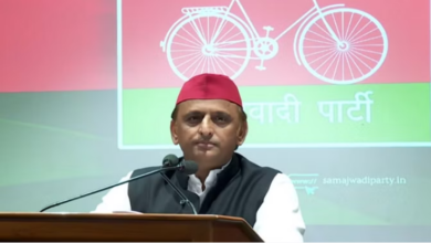 Photo of हाथरस हादसे के मृतकों के परिजनों को अखिलेश ने दिए 1.23 करोड़ रुपये