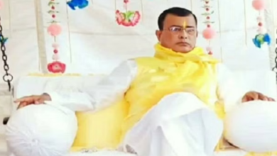 Photo of हाथरस हादसा : बाबा ने नहीं दिया एसआईटी के नोटिस का कोई जवाब