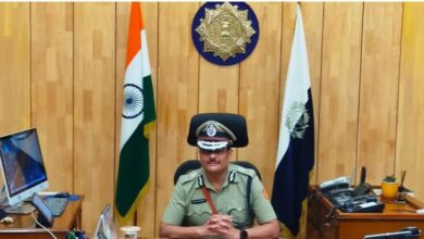 Photo of कौन हैं आईपीएस मनोज वर्मा जो बने कोलकाता पुलिस के नए कमिश्नर