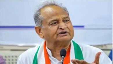 Photo of भजनलाल सरकार के सारे फैसले दिल्ली या आरएसएस हैडक्वार्टर से हो रहे हैं- अशोक गहलोत