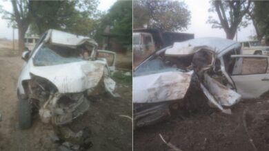 Photo of प्रयागराज में दर्दनाक हादसा: रात में लौट रहे बारातियों की कार पेड़ से टकराई