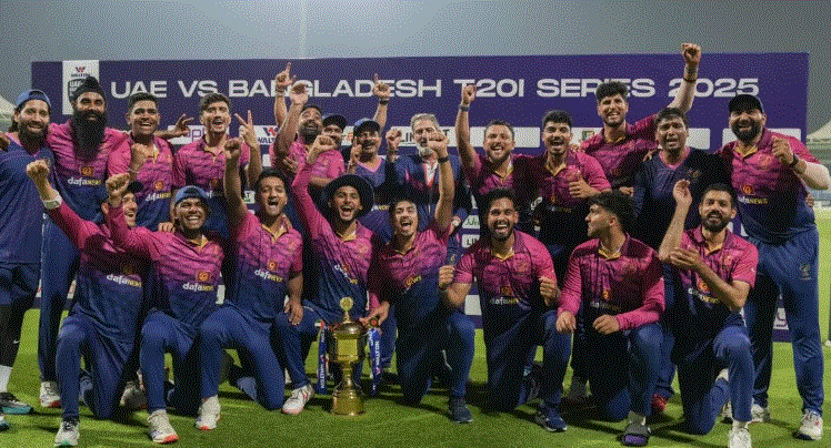 Photo of UAE ने इतिहास बुक को हिला डाला, T20I सीरीज में बांग्लादेश को विशाल अंतर से रौंदा