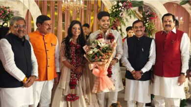 Photo of सीएम मोहन के घर एक बार फिर गूंजेगी शहनाई, सादे समारोह में छोटे बेटे अभिमन्यु ने की इशिता से सगाई