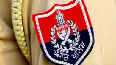 Photo of पुलिस ने 4 महिलाओं सहित 12 आरोपियों को किया गिरफ्तार