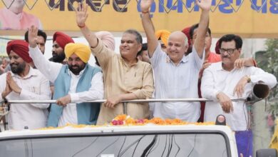 Photo of सीएम मान और प्रभारी मनीष सिसोदिया ने लुधियाना पश्चिम में AAP प्रत्याशी संजीव अरोड़ा की जीत के उपलक्ष्य में हुए रोड शो में पार्टी नेतृत्व के साथ हिस्सा लिया