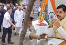 Photo of राहुल गांधी ने जूते पहनकर दी इंदिरा गांधी को पुष्पांजलि, सीएम मोहन यादव बोले- यह हमारे संस्कार नहीं