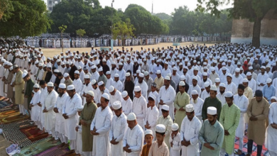 Photo of ईदगाह-मस्जिदों में हजारों लोगों ने अल्लाह की बारगाह में किया सजदा