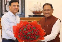 Photo of रायपुर-बिलासपुर में खुलेंगे मेडिकल-नर्सिंग कॉलेज – सीएम साय की केंद्रीय मंत्री मांडविया से मुलाकात!