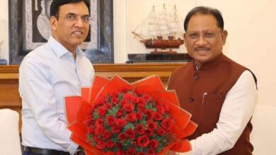 Photo of रायपुर-बिलासपुर में खुलेंगे मेडिकल-नर्सिंग कॉलेज – सीएम साय की केंद्रीय मंत्री मांडविया से मुलाकात!