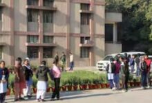 Photo of दिल्ली में तीन स्कूल और एक कॉलेज को बम से उड़ाने की धमकी