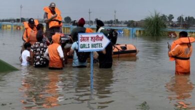Photo of गुरदासपुर में बाढ़: जवाहर नवोदय विद्यालय में घुसा पानी