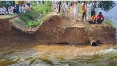 Photo of हिसार में बाढ़ के बीच हिंसक झड़प, ग्रामीणों पर लाठियों से किया हमला