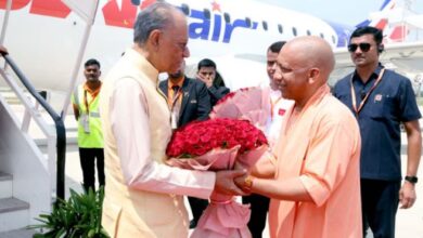 Photo of अयोध्या पहुंचे मॉरीशस के पीएम ,सीएम योगी ने किया स्वागत