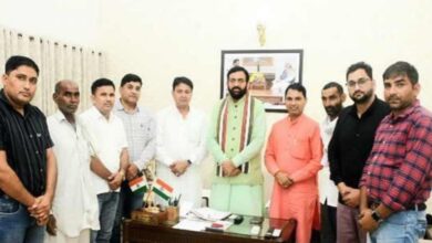 Photo of मुख्यमंत्री से मिले मनीषा के परिजन, सैनी बोले- न्याय में कोई कमी नहीं होगी