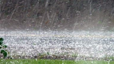 Photo of यूपी में मौसम ने ली करवट, 11 जिलों में ओले गिरने का अलर्ट