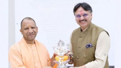 Photo of सीएम योगी को जनसांख्यिकीय नीति का प्रस्ताव सौंपा