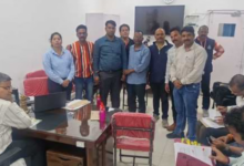 Photo of मंदसौर में डाकघर पर ईओडब्ल्यू की कार्रवाई, कर्मचारी 15 हजार रुपये की रिश्वत लेते गिरफ्तार