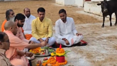 Photo of सीएम योगी ने की गोरखनाथ मंदिर में गोवर्धन पूजा