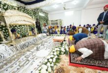 Photo of मुख्यमंत्री और अरविंद केजरीवाल ने गुरुद्वारा बाबा बुढ़ा दल छावनी में श्री अखंड पाठ साहिब के आरंभ अवसर पर अकाल पुरख का आशीर्वाद लिया