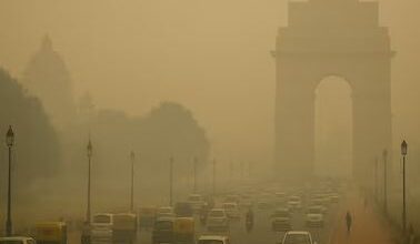 Photo of  जहरीली हवा में सांस लेने को मजबूर दिल्लीवासी