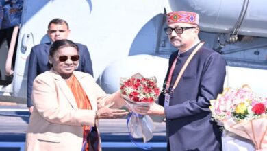 Photo of जशपुर पहुंचीं राष्ट्रपति द्रौपदी मुर्मू: राज्यपाल रमेन डेका ने किया स्वागत