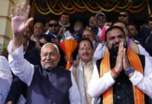 Photo of बिहार: विधानसभा की कार्यवाही जारी, तेजस्वी ने सम्राट से मिलाया हाथ