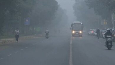 Photo of दिल्लीवासियों को प्रदूषण से राहत, हवा में सुधार से एक्यूआई आया 350 से नीचे