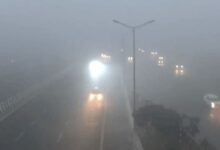 Photo of दिल्ली में गलन वाली ठंड!: गुरुग्राम पर घने कोहरे का कहर, विजिबिलिटी बेहद कम