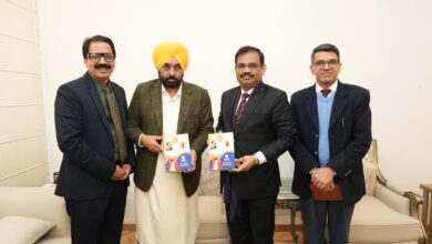 Photo of मुख्यमंत्री भगवंत सिंह मान द्वारा पंजाब सरकार की वर्ष 2026 की डायरी और कैलेंडर जारी