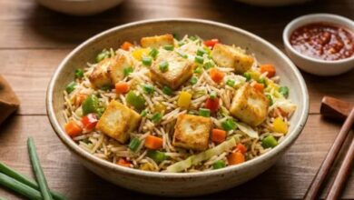 Photo of बचे हुए चावलों से झटपट बनाएं रेस्टोरेंट जैसा ‘पनीर फ्राइड राइस’