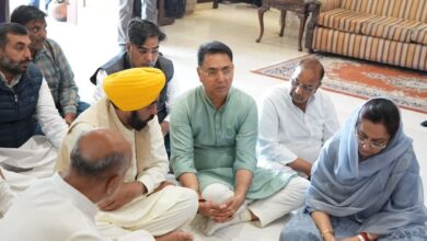 Photo of मुख्यमंत्री भगवंत सिंह मान ने संदीप गिलहोत्रा के परिवार के साथ दुख साझा किया