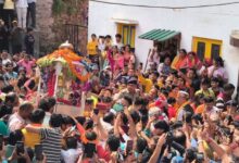 Photo of ओंकारेश्वर मंदिर से धाम के लिए रवाना हुई बाबा केदार की उत्सव डोली