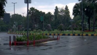 Photo of दिल्ली के कुछ हिस्सों में जोरदार बारिश, नोएडा में भी बरसे बादल