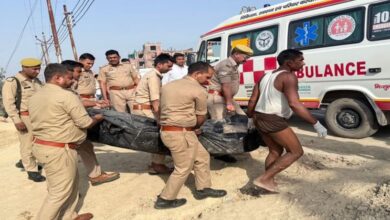 Photo of मथुरा नाव हादसा: यमुना में दो और शव मिले, अब तक 13 श्रद्धालुओं की माैत