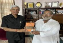 Photo of संविधान विशेषज्ञ राम नारायण यादव से मिले समाजसेवी आसिफ़ नूर क़ुरैशी