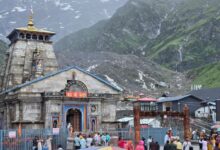 Photo of चारधाम यात्रा दो दिन के लिए अस्थायी रूप से रोकी गई, कई जगह भूस्खलन