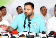 Photo of राजभवन मार्च पर राजद नेताओं के साथ निकले तेजस्वी यादव