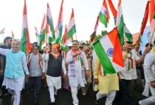 Photo of बारिश के बीच जयपुर में निकली तिरंगा यात्रा, जेपी नड्डा बोले- राष्ट्रगीत का अपमान नहीं होगा बर्दाश्त
