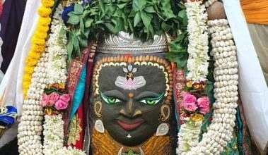 Photo of उज्जैन: मखाने की माला और भांग के श्रृंगार से सजे बाबा श्री महाकाल