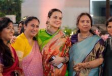 Photo of दिल्ली में तीज मिलन: सीएम रेखा के घर पहुंचीं सांसद कंगना रनौत, सीएम संग झूमीं