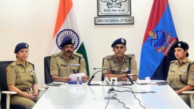 Photo of उत्तराखंड डॉ. वी. मुरुगेशन ने गुरुवार को पुलिस मुख्यालय, देहरादून में आयोजित प्रेस वार्ता में अंकिता भंडारी हत्याकांड की जांच एवं न्यायिक कार्यवाही के संबंध में विस्तृत जानकारी दी